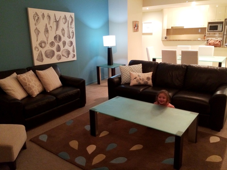 Oscar on Main lounge