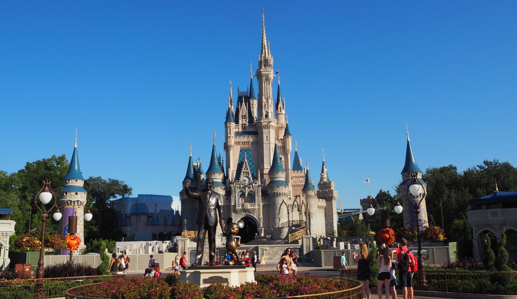 What is the best age to go to Disneyland