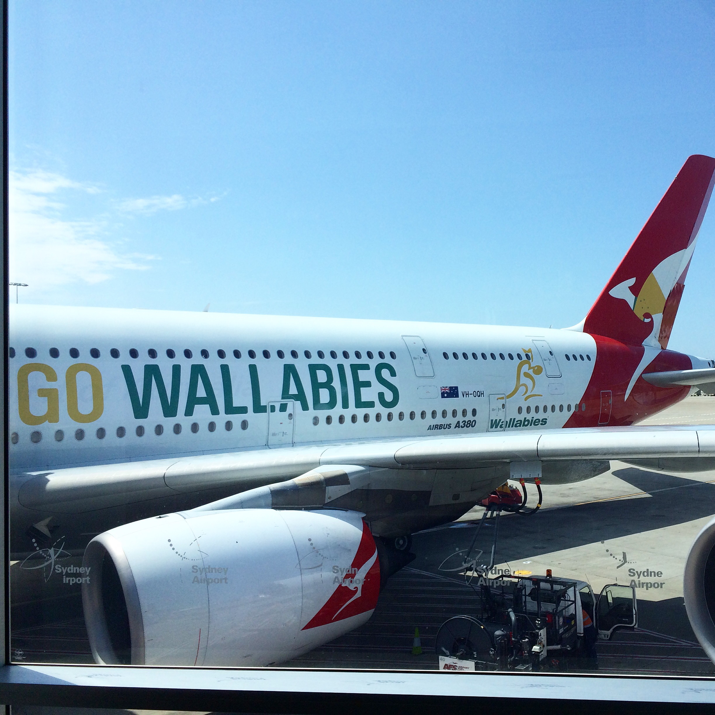 qantas plane - sydney to dallas flight reviews