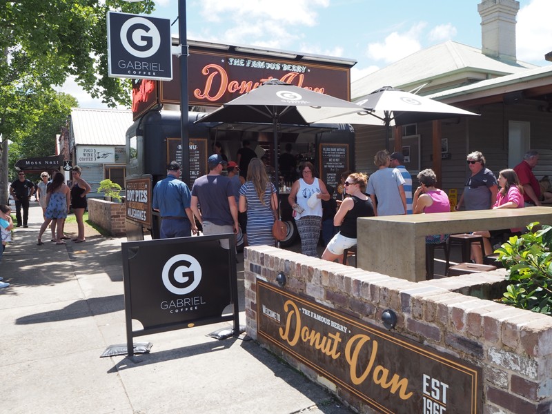 The Famous Berry Donut Van - Sydney to Berry drive