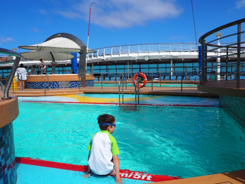how to choose travel insurance for cruising