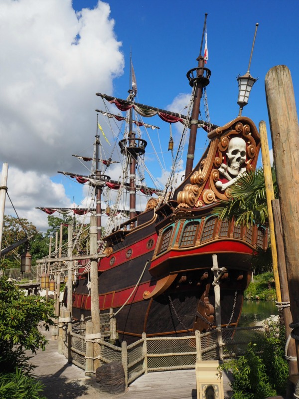 Pirate ship - Day trip to Disneyland Paris