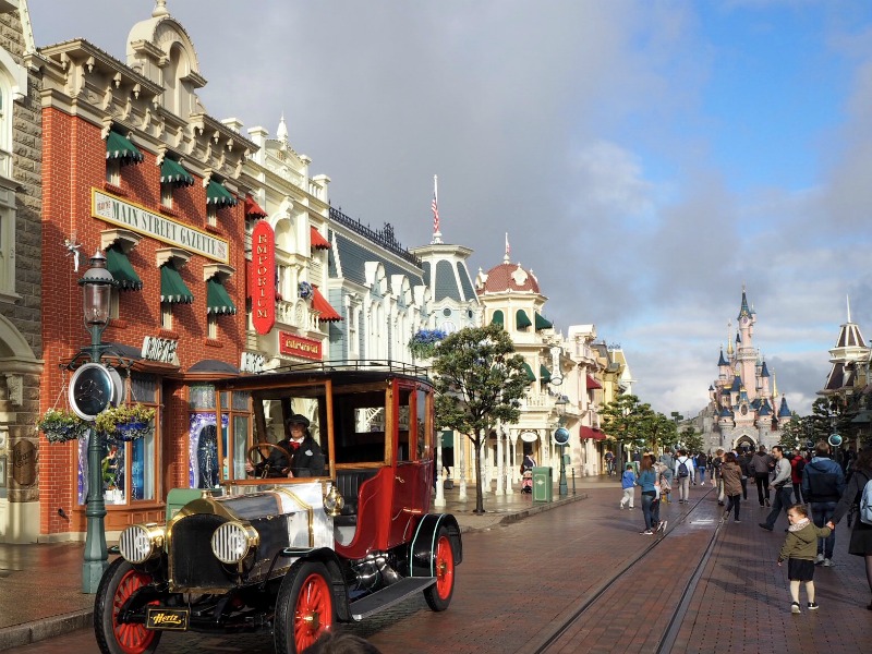 Main Street - Disneyland Paris day trip