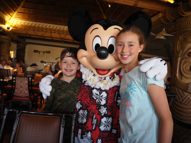 Meeting Mickey at 'Ohana breakfast